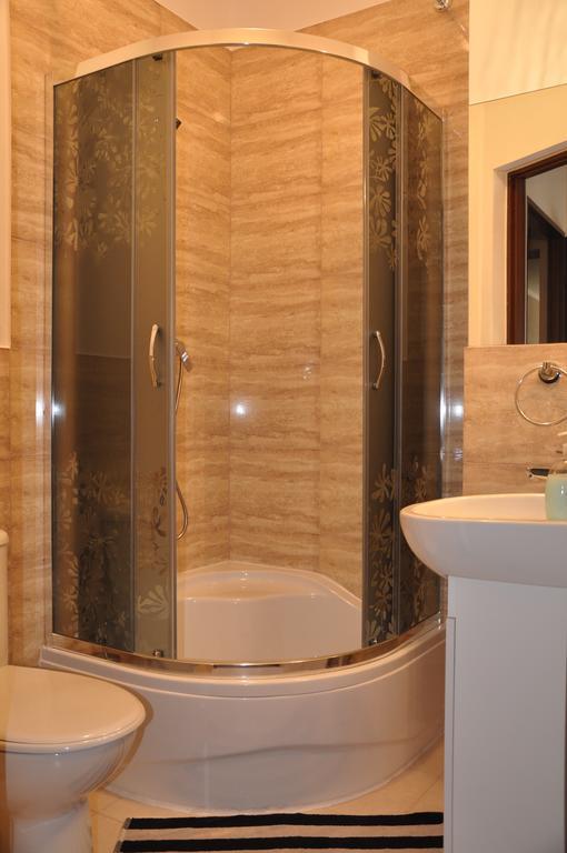 Pokoje Goscinne Mizera Kudowa-Zdrój Habitación foto